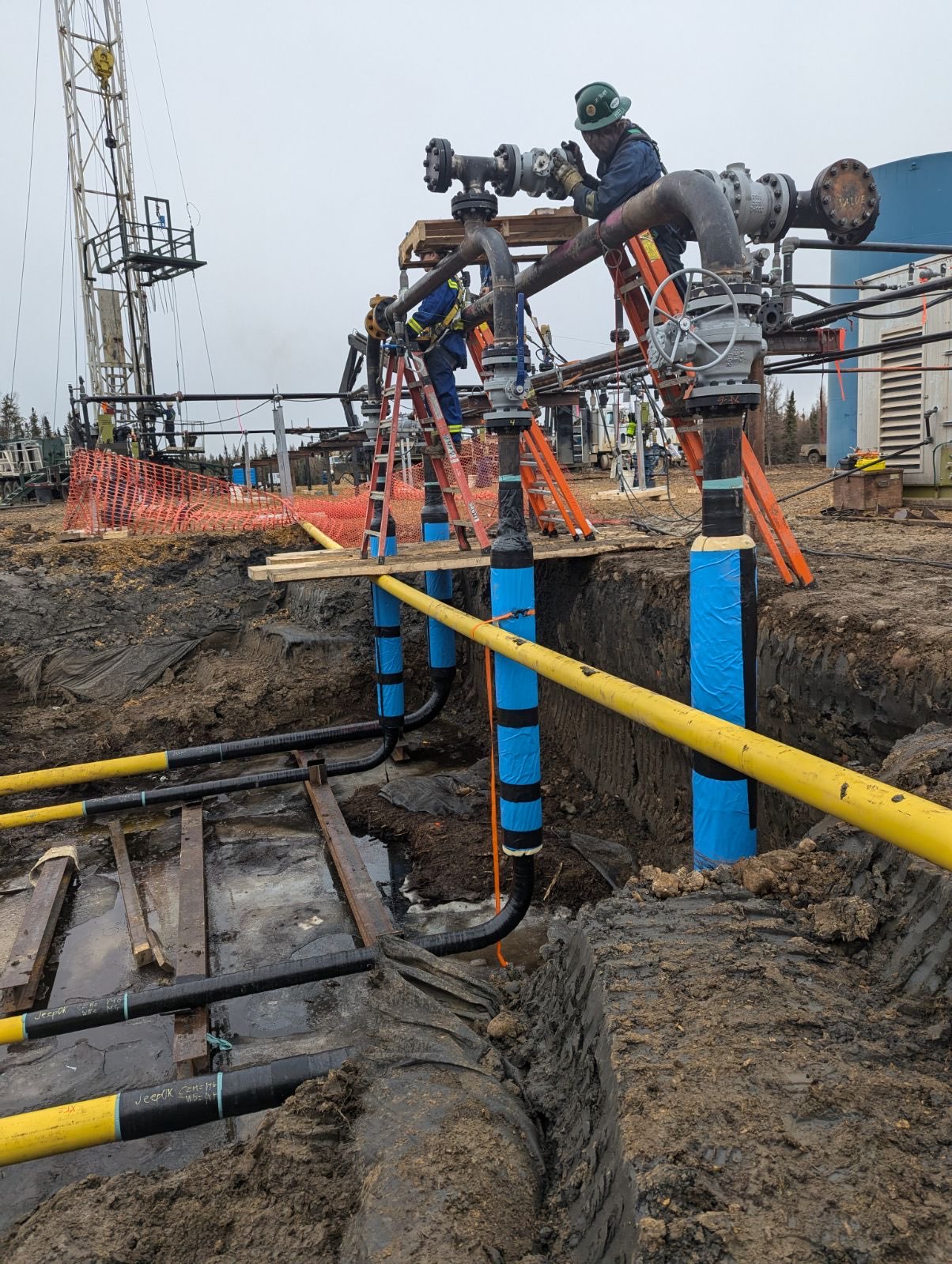 Pipe fitting work at wellsite