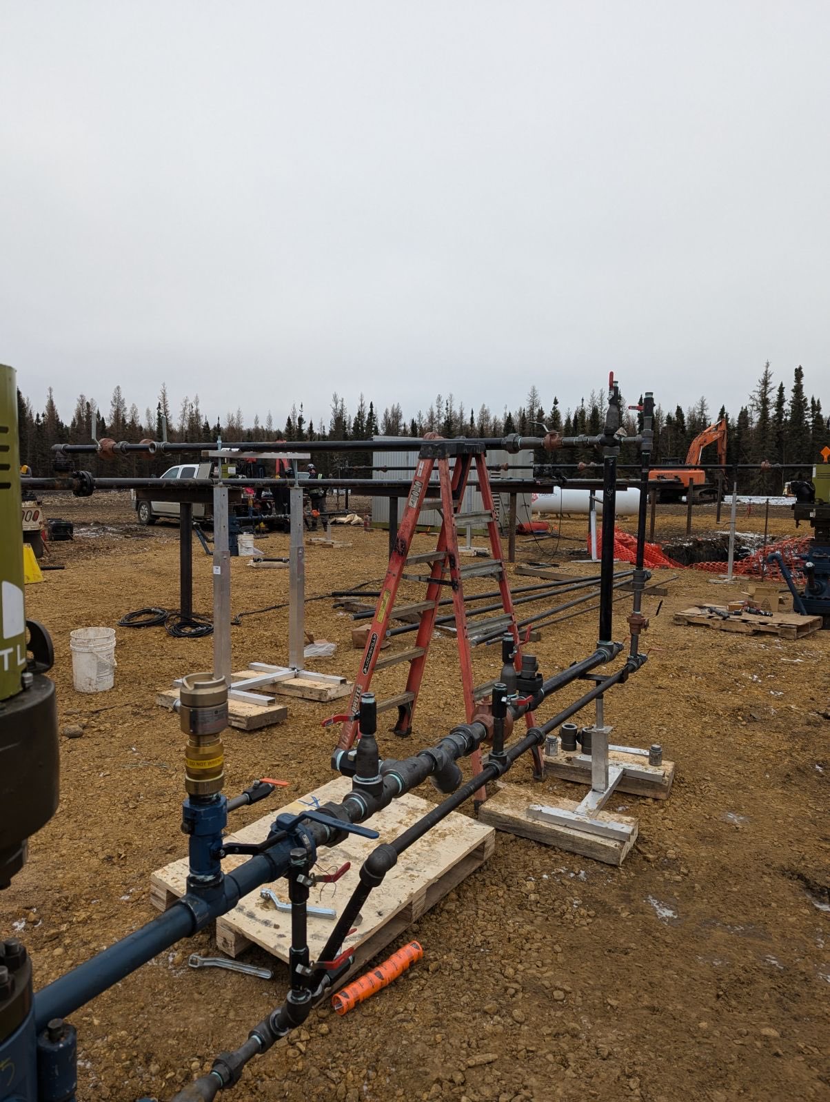 Wellsite pipe assembly on site